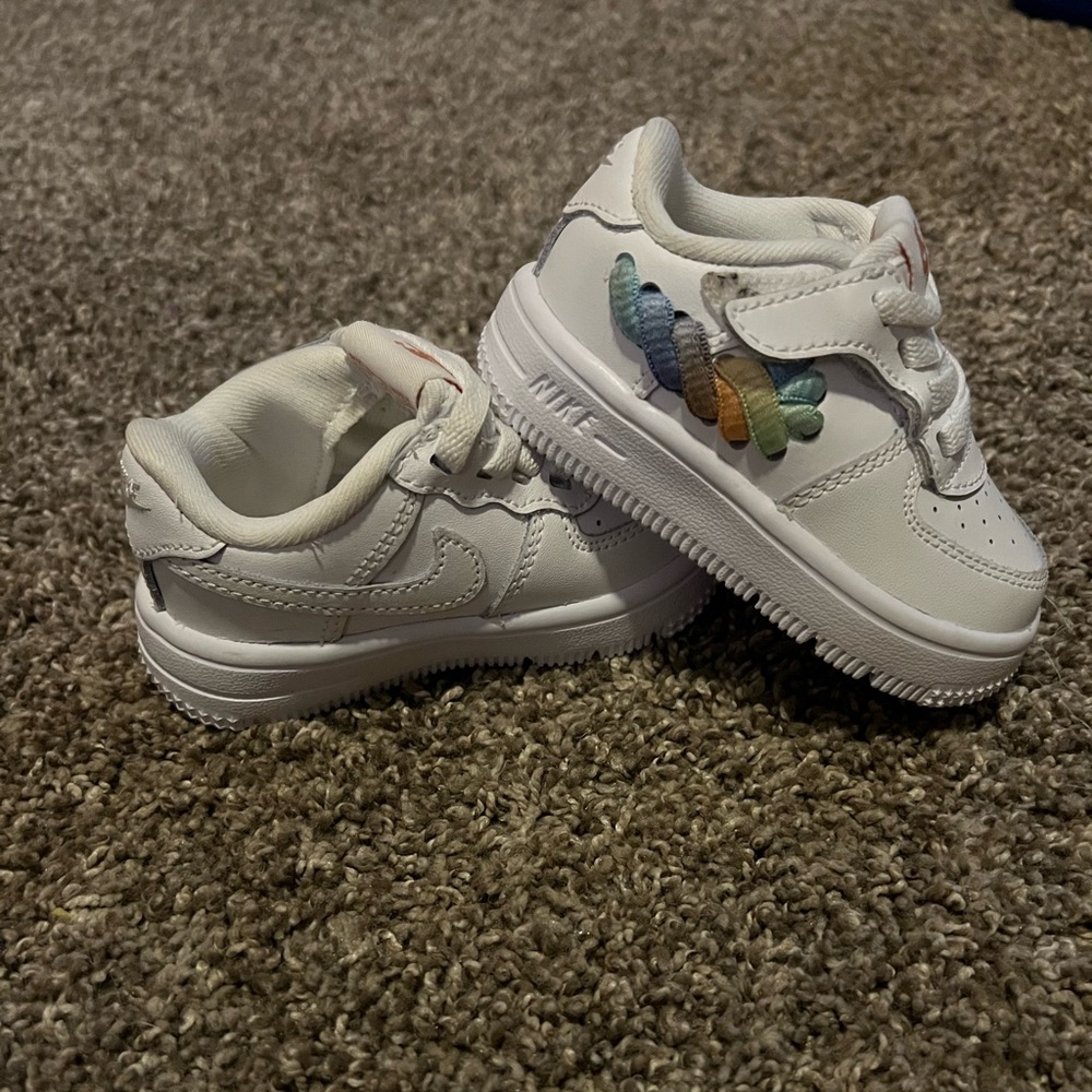 Nike White Sneakers Classic Style